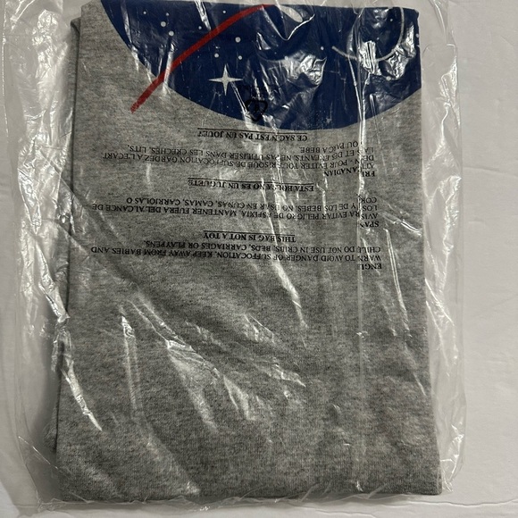 New! NASA Logo Gray T-Shirts - Picture 3 of 5
